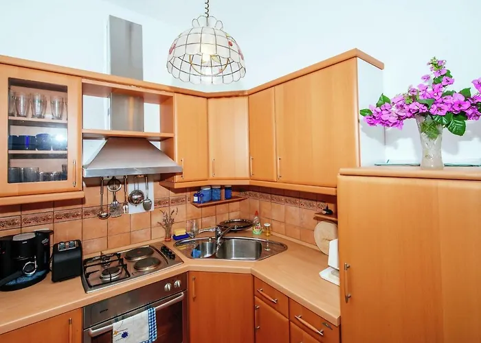 Apartamento Inviting With Garden, Barbecue, Garden Furniture Stari Grad (Hvar)