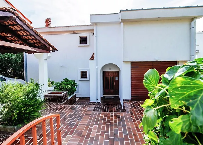 Apartamento Inviting With Garden, Barbecue, Garden Furniture *